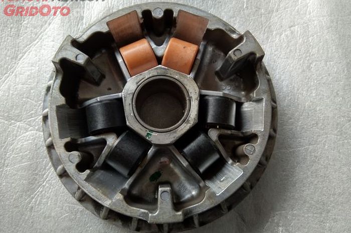 Bikin Gas Enteng, Ini Kekurangan Menyilang Roller di Motor Matic