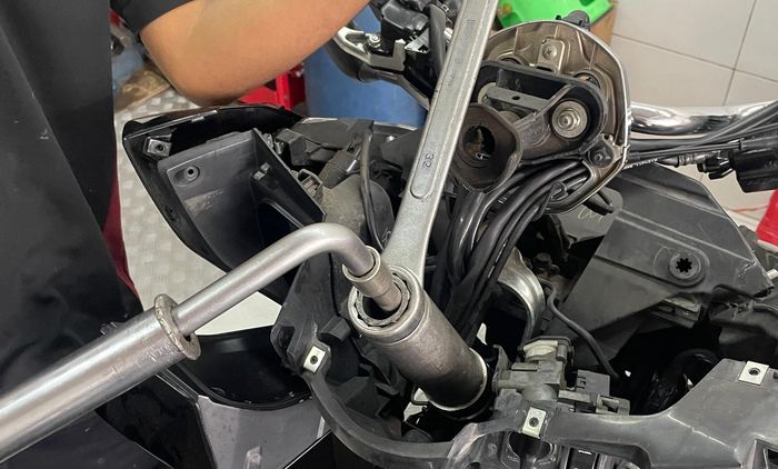 motor matic, komstir motor, komstir motor matic, cara bikin awet komstir, cara bikin komstir awet, cara bikin komstir motor matic awet, cara bikin komstir motor awet, Cara Bikin Umur Komstir di Motor Matic Awetnya Hingga Tahunan