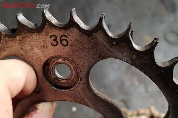 rantai motor, motor bekas, gir motor, tanda rantai motor harus diganti, tanda gir motor harus diganti, Awas Putus, Ini Tandanya Bila Gir dan Rantai Motor Perlu Diganti