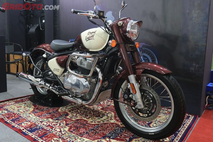 royal enfield classic, GIIAS 2025, classic 650, Beda Warna Beda Harga, Simak Banderol Lengkap Royal Enfield Classic 650 di GIIAS 2025