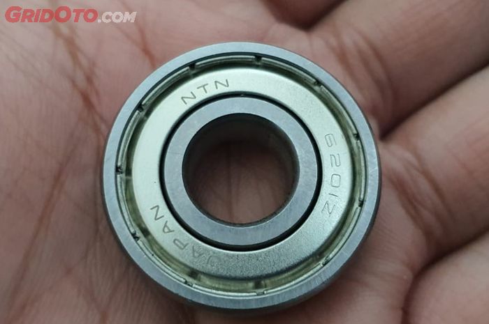 Cara Bikin Bearing Roda Motor Bekas Lebih Awet, Coba Trik Ini