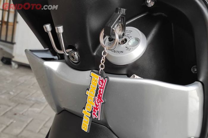 Pantas Saja Seret Terus, Ternyata Begini Cara Yang Benar Lumasi Kunci Kontak Motor
