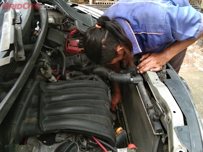 karet, menguap, komponen, radiator coolant, tutup radiator, Air Radiator Mobil Sering Hilang, Komponen Ini Perlu Diganti Baru