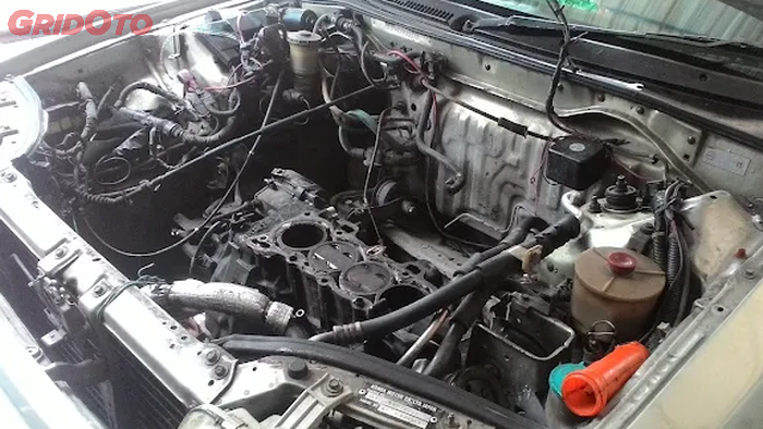 mobil, banjir, Servis, mobil banjir, mobil kena banjir, Kata Bengkel, Ini yang Harus Dilakukan Usai Mobil Terkena Banjir