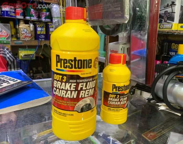 minyak rem, motor bekas, rem motor, minyak rem motor, kapan harus ganti minyak rem, kapan harus ganti minyak rem motor, tiap berapa tahun ganti minyak rem, Baru Tahu, Ternyata Ganti Minyak Rem Tiap 2 Tahun Bila Sudah Begini