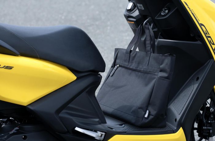 yamaha, skutik, skutik yamaha, motor matik, Yamaha Cygnus Gryphus, Yamaha Rilis Skutik 125cc Untuk Anak Muda, Mampu Tempuh 42,4 km/liter