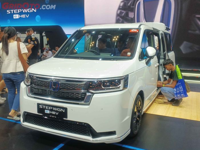 mobil, honda, Honda Step WGN e:HEV, GIIAS 2025, Step WGN, Ini Pilihan Warna Honda Step WGN e:HEV, Baru Meluncur di GIIAS 2025