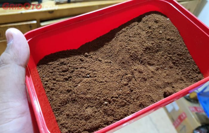 motor matic, cara usir tikus, cara mengusir tikus, cara mengusir tikus dari motor matic, cara yang benar mengusir tikus, Letakan Bubuk Ini Biar Kompartemen Mesin Motor Matic Bebas Tikus