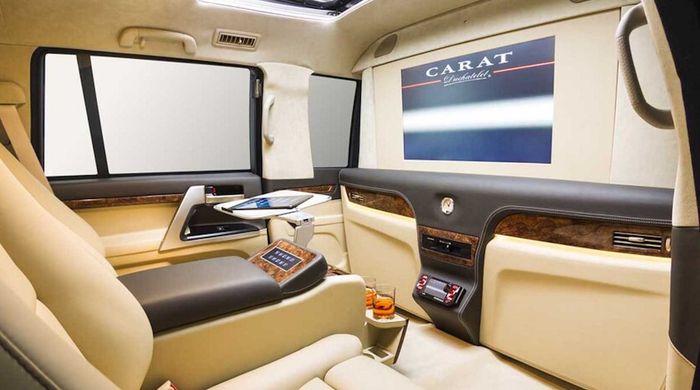 toyota, toyota land cruiser, Land Cruiser 200, Kelihatan Standar, Toyota Land Cruiser 200 Ini Ternyata Lebih Mewah dan Tahan Peluru