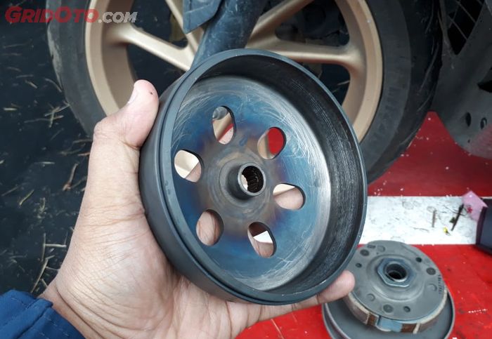 motor matic, mangkok kampas ganda, kampas ganda motor matic, mangkok kampas ganda motor matic, ciri mangkok kampas ganda aus, ciri mangkok kampas ganda motor matic aus, Begini Kondisi Mangkok Kampas Ganda Motor Matic Yang Wajib Ganti Baru