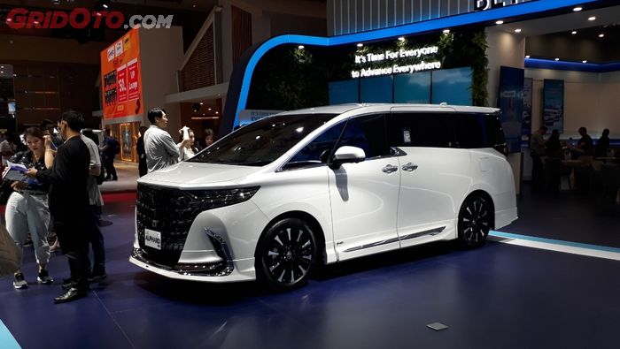 penjualan, toyota alphard, wholesales, Denza D9, maret 2025, Penjualan Toyota Alphard Vs Denza D9 Maret 2025, Ternyata Ini Juaranya