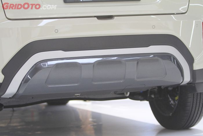 pt suzuki indomobil sales (sis), Suzuki Genuine Accesories, Suzuki Fronx, GIIAS 2025, Suzuki Hadirkan Aksesoris Resmi Fronx di GIIAS 2025, Ini Daftar Harganya