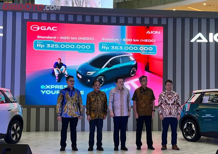 mobil listrik, GIIAS 2025, AION UT, Harga Aion UT, Wuling Cloud EV dan BYD Dolphin Ketar-ketir, Harga AION UT Akhirnya Resmi Diumumkan