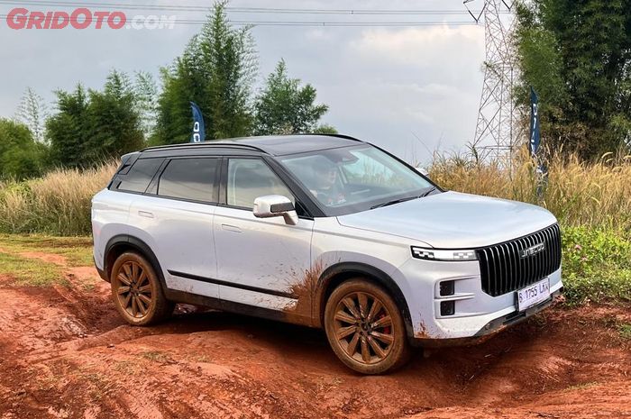 Kembar Tapi Beda, Chery Tiggo 8 CSH dan Jaecoo J7 SHS Bakal Perang Saudara?