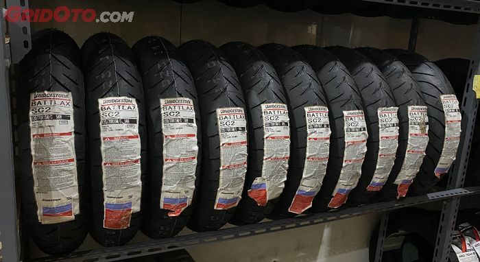 ban motor, ban battlax, Nolimitz Matic Shop, Ban XMAX, Ban Forza, Battlax SC2, XMAX dan Forza Sultan Merapat, Ban Battlax SC2 Ready, Stok Sedikit