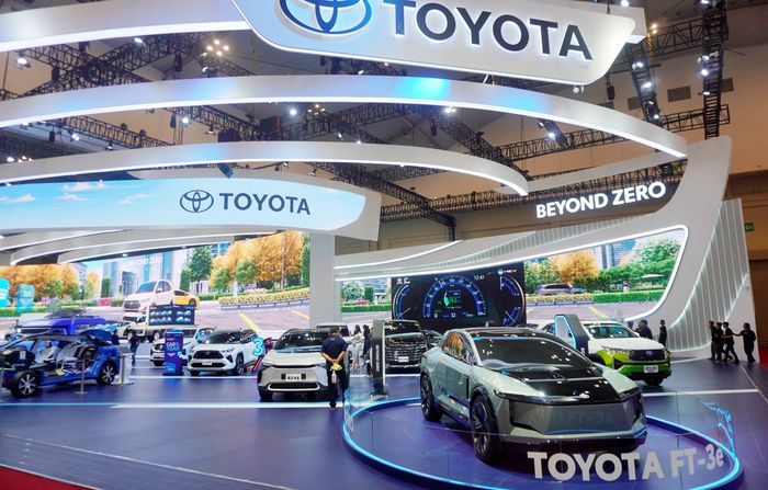 gaikindo, penjualan mobil, Toyota Astra Motor (TAM), wholesale, Jap Ernando Demily, Bertahan, Total Nasional Penjualan Turun 9  Persen, Toyota di Angka 5%