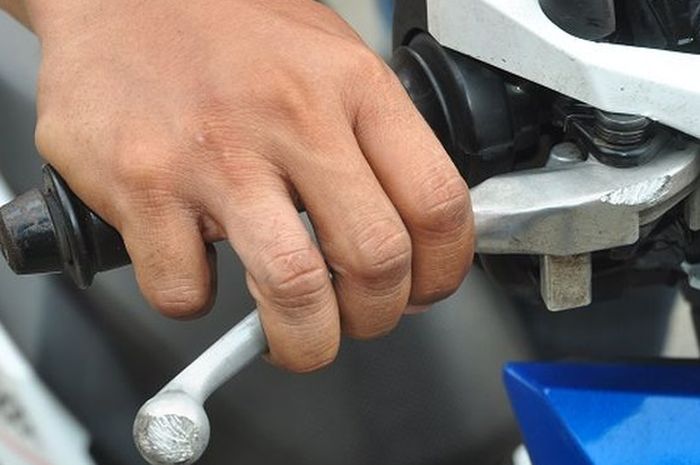 Rem Motor Matic yang Mendadak Empuk Malah Bahaya, Ini Alasannya