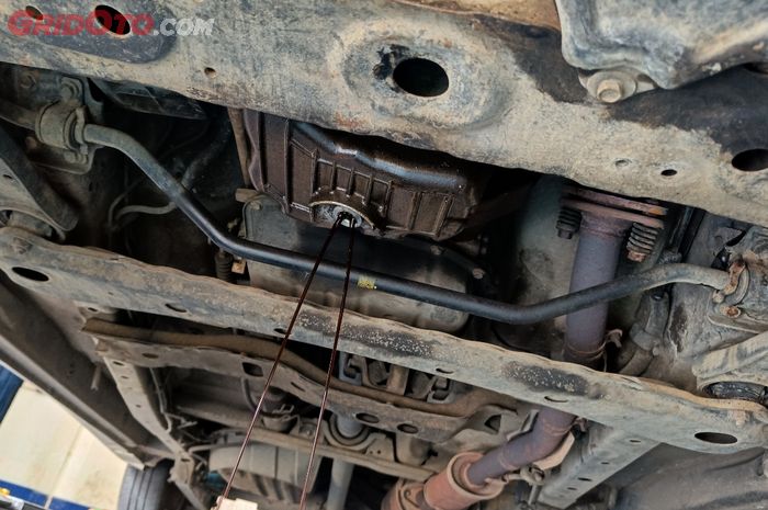 Ganti Oli Mesin Mobil Usai Mudik Jauh Adalah Hal Sia-sia, Ini Alasannya