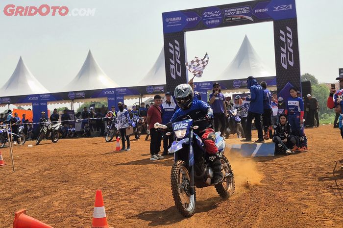 Gelar Event bLU cRU Experience Day Off Road, Yamaha Ajak Masyarakat Coba WR155