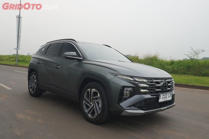 Duel SUV Hybrid, Lebih Kencang Hyundai Tucson Hybrid Atau CR-V Hybrid?