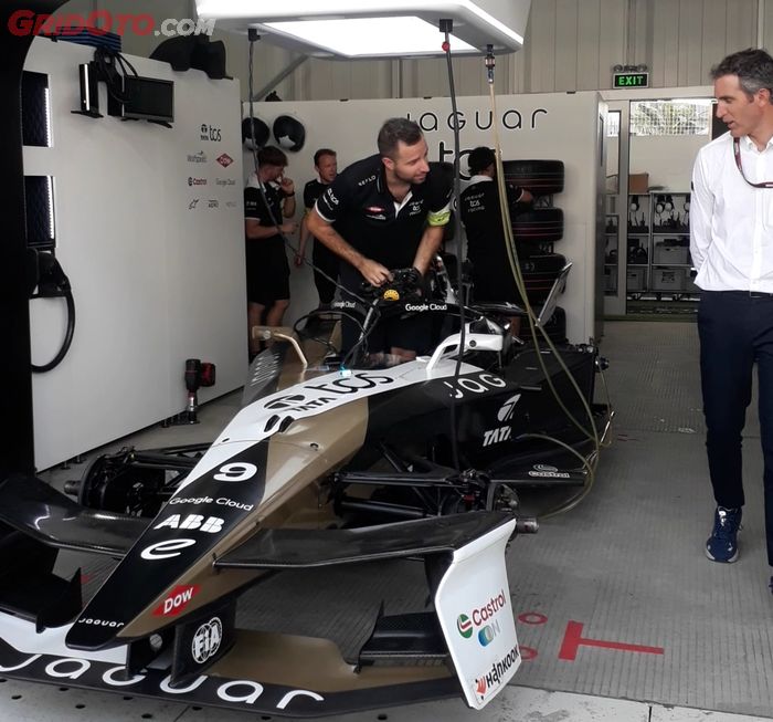 formula e, balap mobil listrik, Jaguar TCS Racing, Jakarta E-Prix 2025, Berat Badan Pembalap Bisa Hilang 3 kg Saat di Jakarta E-Prix 2025, Ini Kata Jaguar TCS Racing