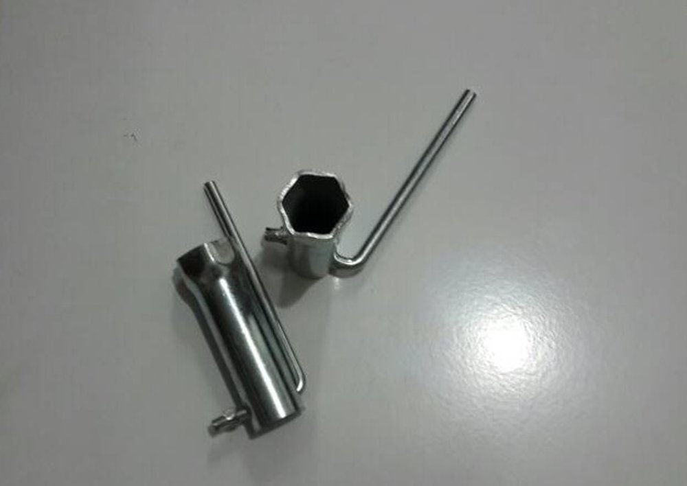 motor bekas, busi motor, cara kencangkan busi, cara kencangkan busi motor, cara kencangkan busi yang benar, Begini Cara Yang Benar Mengencangkan Busi Motor Tanpa Takut Patah Atau Selek