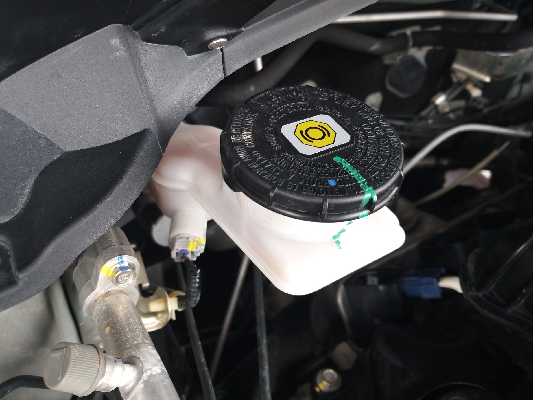 Minyak Rem  Mobil Berkurang Banyak, Bisa dari Sini Penyebabnya