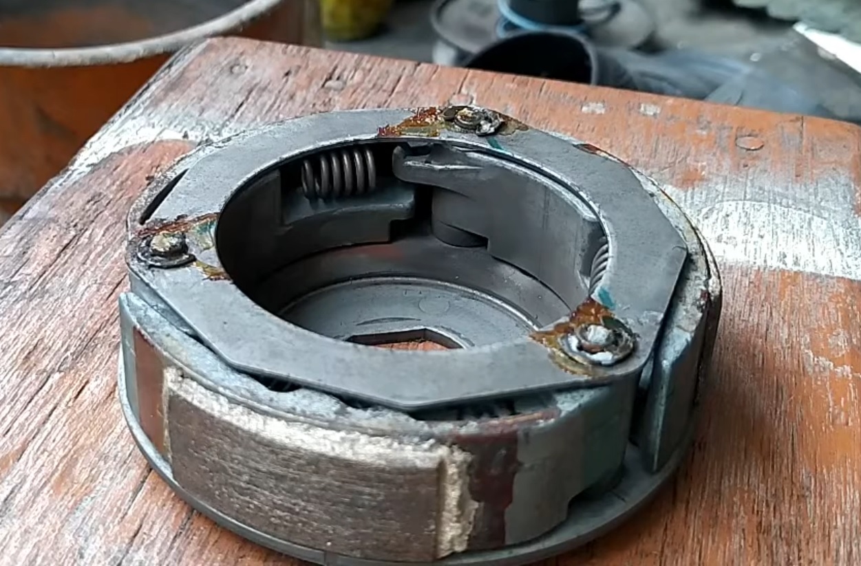 motor matic, cvt berisik, penyebab cvt berisik, penyebab CVT motor matic berdecit, cvt motor matic berisik, Dua Penyebab Motor Matic Bunyi Berisik Di Bagian CVT, Harus Tahu