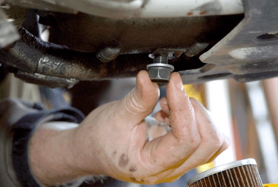 mesin motor, motor bekas, Baut tap oli, Baut tap oli mesin, Baut tap oli mesin motor, Alasan Kenapa Baut Tap Oli Mesin Motor Bekas Dikasih Selotip Atau Lem Cair