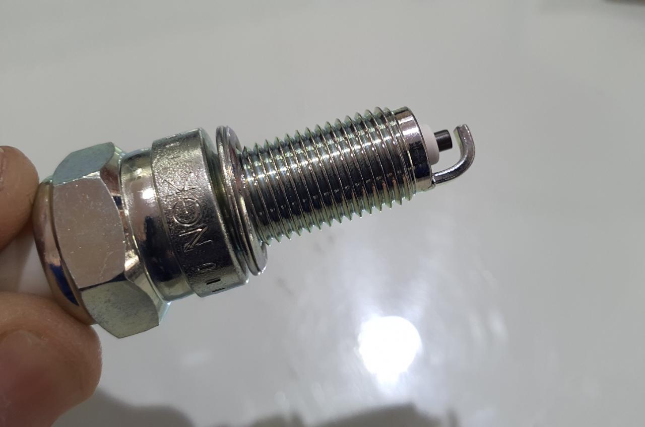 pembakaran, busi, busi palsu, elektroda, Jangan Tergiur Harga Murah, Ini Dampak Buruk Pakai Busi Mobil Palsu