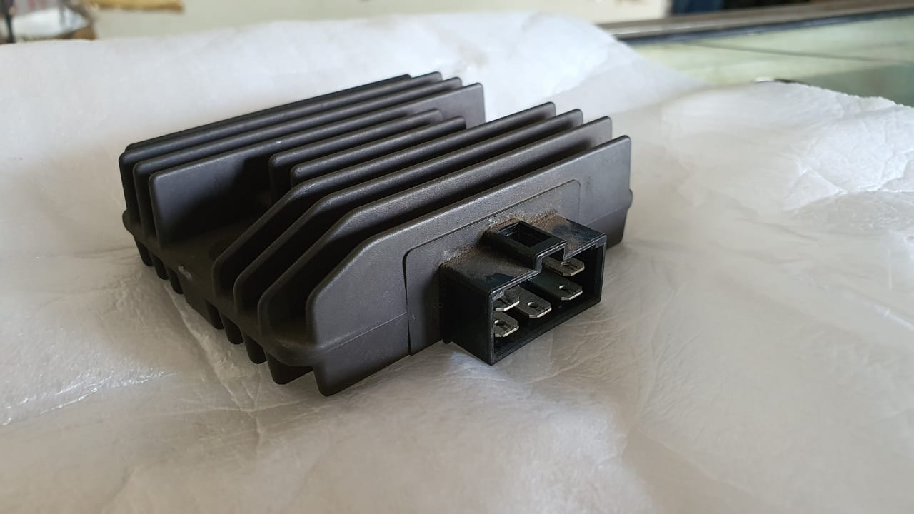 motor bekas, lampu bohlam, penyebab lampu bohlam sering putus, penyebab lampu bohlam cepat putus, lampu bohlam motor, Dua Penyebab Lampu Bohlam di Motor Bekas Sering Putus, Salah Satunya Sepele Banget