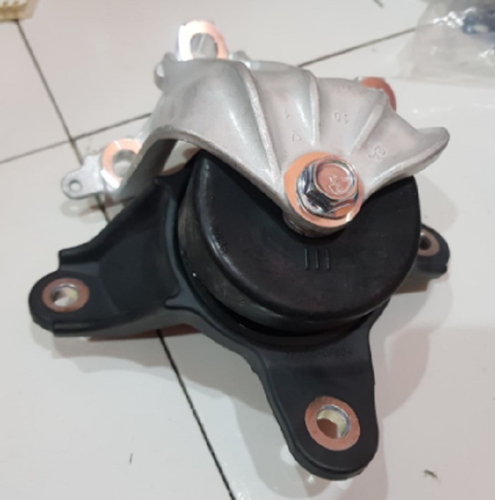 mobil bekas, engine mounting, penyebab engine mounting rusak, engine mounting mobil, penyebab engine mounting mobil rusak, kenapa engine mounting mobil cepat rusak, Inilah Tiga Penyebab Engine Mounting Mobil Bekas Bisa Cepat Jebol