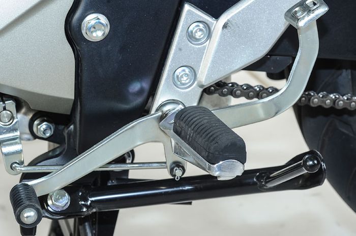 motor bekas, motor manual, penyebab susah masuk gigi persneling, penyebab motor susah masuk gigi, penyebab motor manual susah masuk gigi, motor gigi, Ternyata Ini Penyebab Motor Bekas Susah Ganti Gigi Selain Kampas Kopling Habis