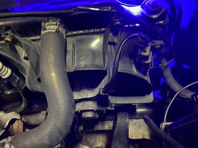 ac mobil, mobil bekas, penyebab mesin overheat saat ac nyala, penyebab overheat saat ac nyala, kenapa ac nyala mobil overheat, Dua Penyebab Utama Mesin Mobil Bekas Overheat Setiap AC Nyala