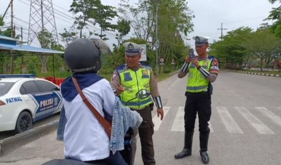 Nggak Penasaran Lagi, Uang Hasil Tilang Manual dan Elektronik Masuk ke 3 Lembaga Ini