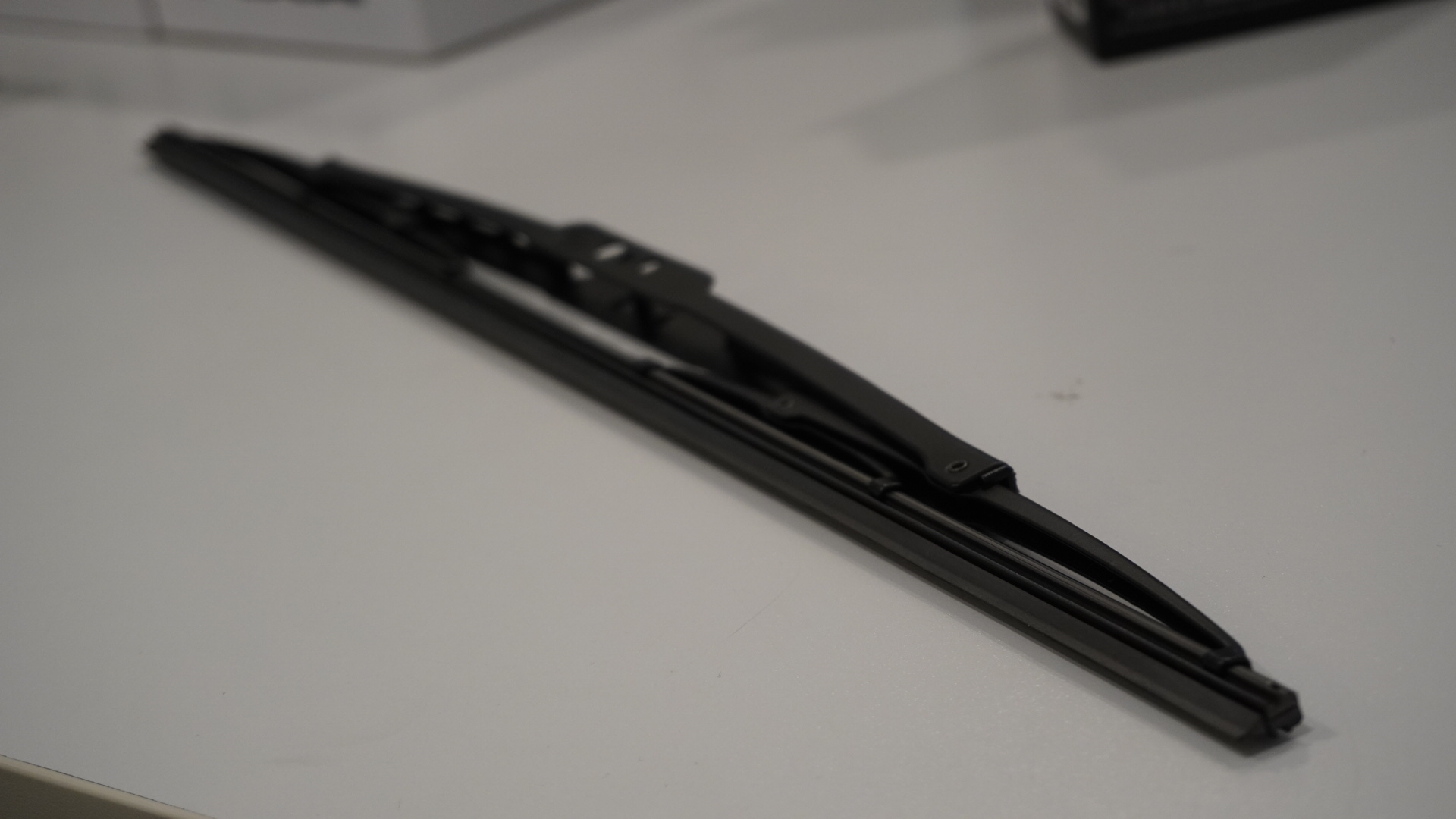 mobil, wiper, wiper mobil, karet wiper, Wiper bermasalah, ganti wiper, Kapan Waktu Ideal Ganti Karet Wiper Mobil? Ini Jadwal Rekomendasinya