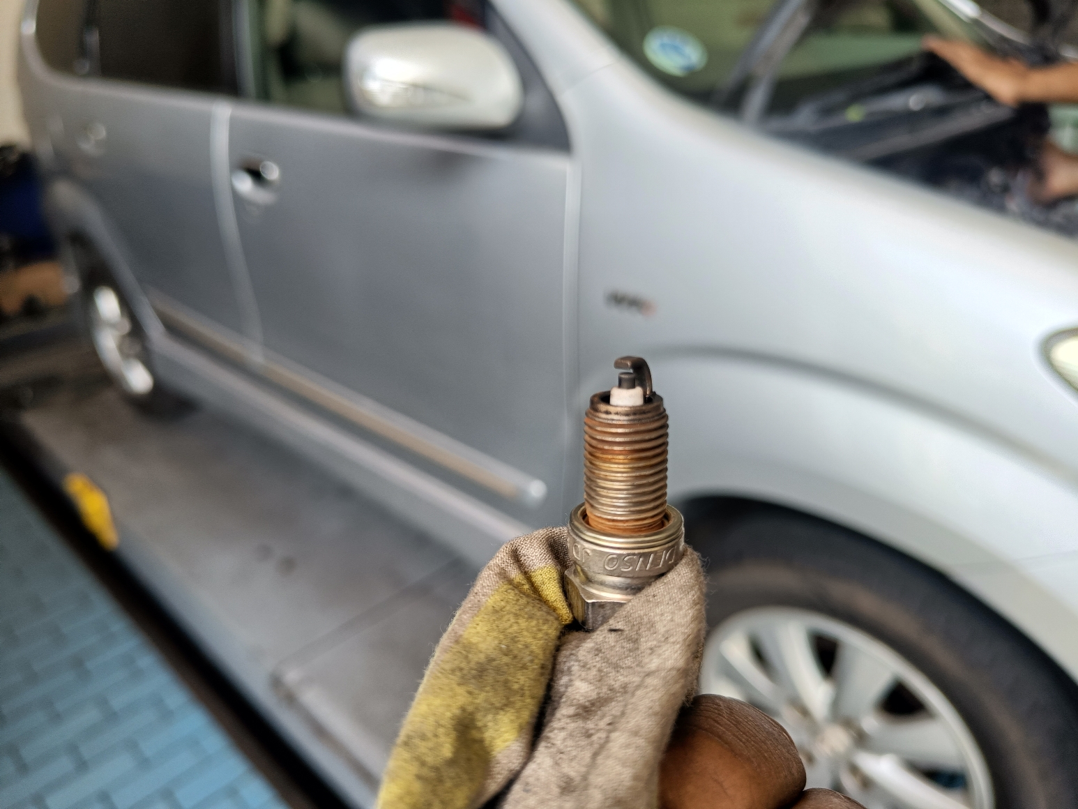 bahan bakar, pembakaran, busi, ngelitik, Detonasi, pre-ignition, Pre-ignition Mesin Mobil, Ketahui Penyebab dan Dampak Buruknya