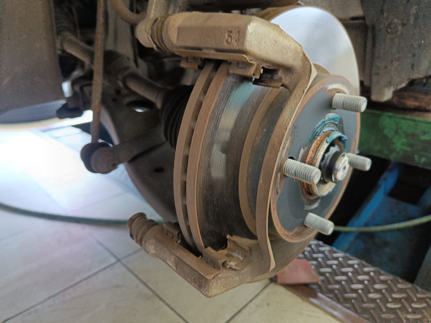 kampas rem, cakram, rotor, putaran, peang, Cakram Mobil Ternyata Bisa Peang, Ini Penyebab dan Dampaknya