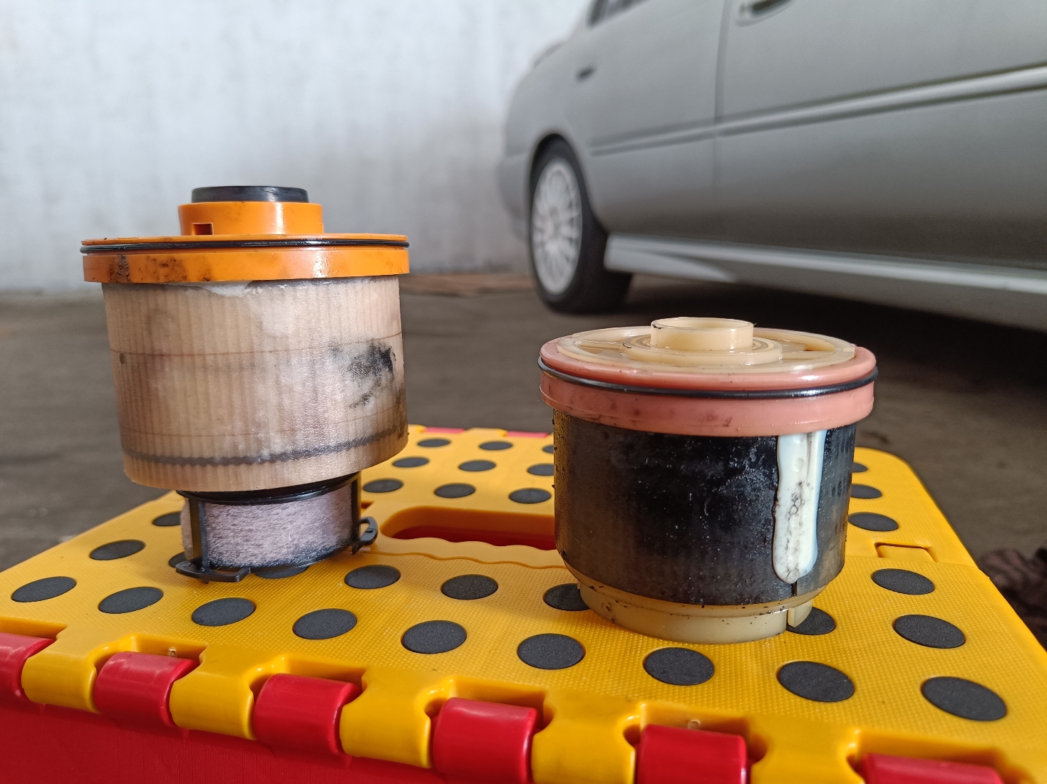 Filter Solar, ganti filter solar, filter solar kotor, Filter Solar Harus Ganti, Sering Dibiarkan, Ini Gejala Filter Solar Sudah Minta Ganti yang Baru