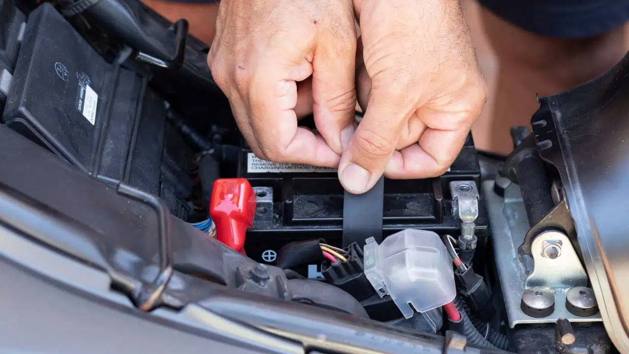 Kuncinya di Sistem Kerja, Ini Kelebihan Aki Kering Ketimbang Tipe Basah