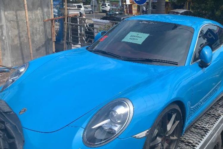 Porsche 911 Carrera 4S, BMW 840i Coupe M Technic, Doni Salmanan, trading binary option Quotex, Lamborghini Huracan Liberty Walk, Dimiskinkan Negara, Lamborghini, Porsche dan BMW 840i Mantan Sultan Bandung Dilelang