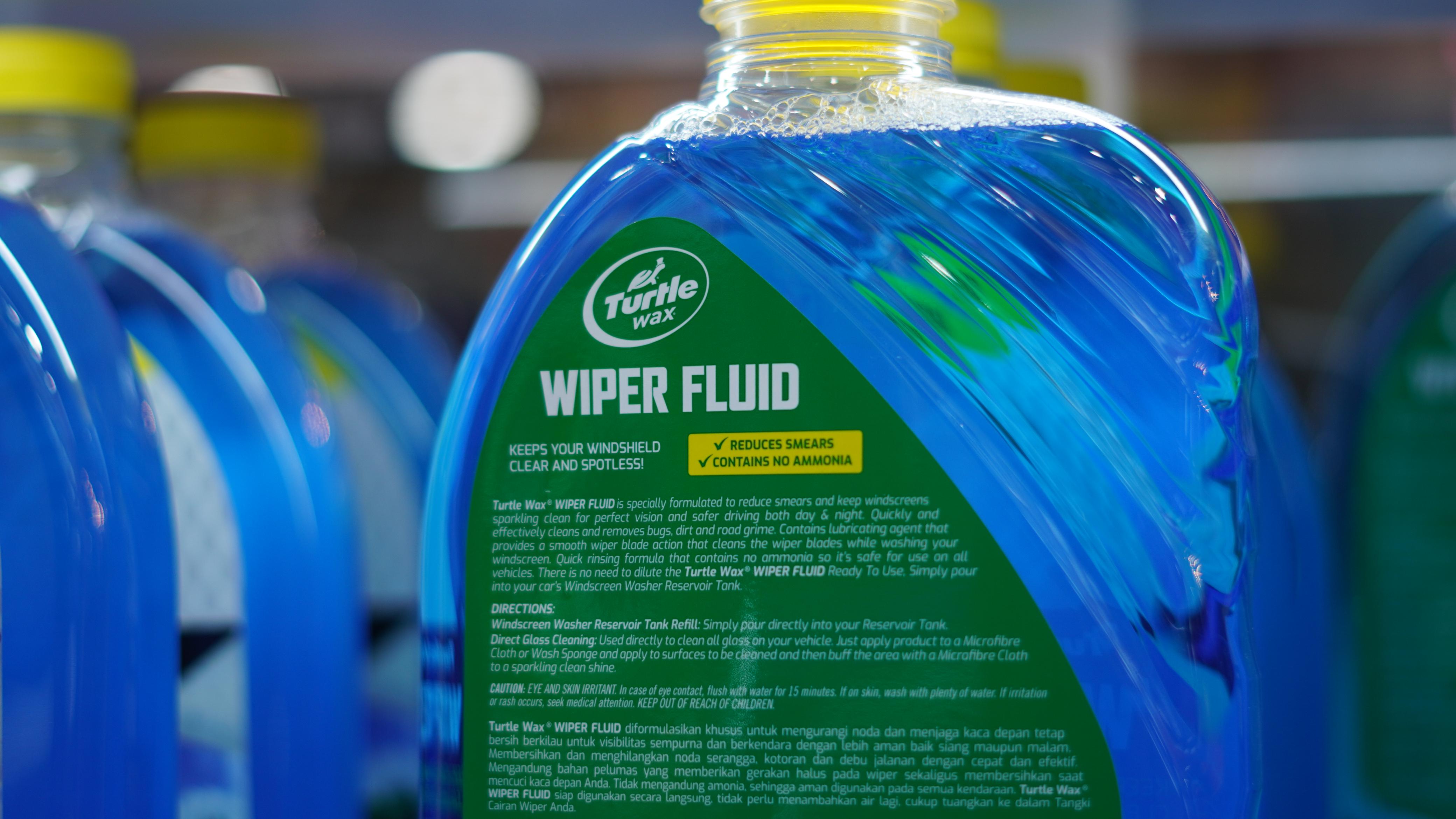 mobil, wiper, wiper mobil, air wiper, Air Wiper Mobil Habis, Aman Nggak Kalau Diisi Air Keran? Simak Ini