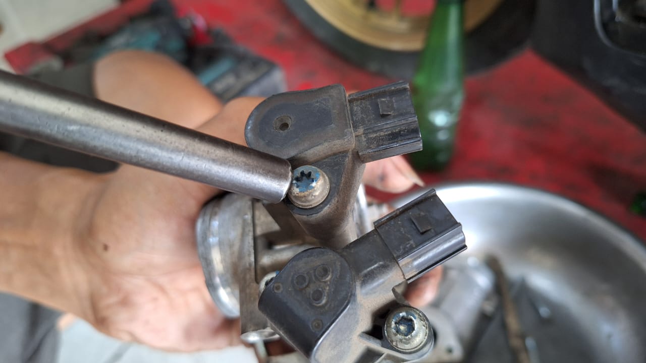 Dua Ciri-ciri Throttle Position Sensor Di Motor Bekas Mulai Rusak