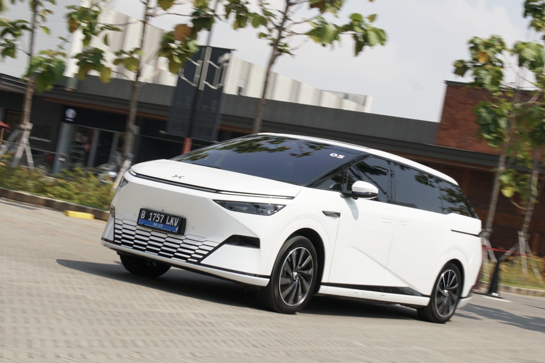 baterai, mobil listrik, XPeng, Xpeng X9, Beda Tipe, Ternyata Beda Juga Jenis Baterai Yang Dipakai XPENG X9