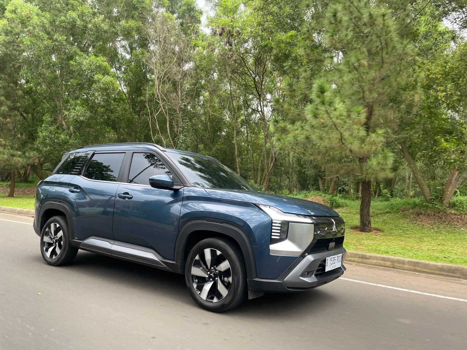 Jadi SUV Terlaris Mitsubishi, Destinator Bisa Seirit dan Sekencang Ini