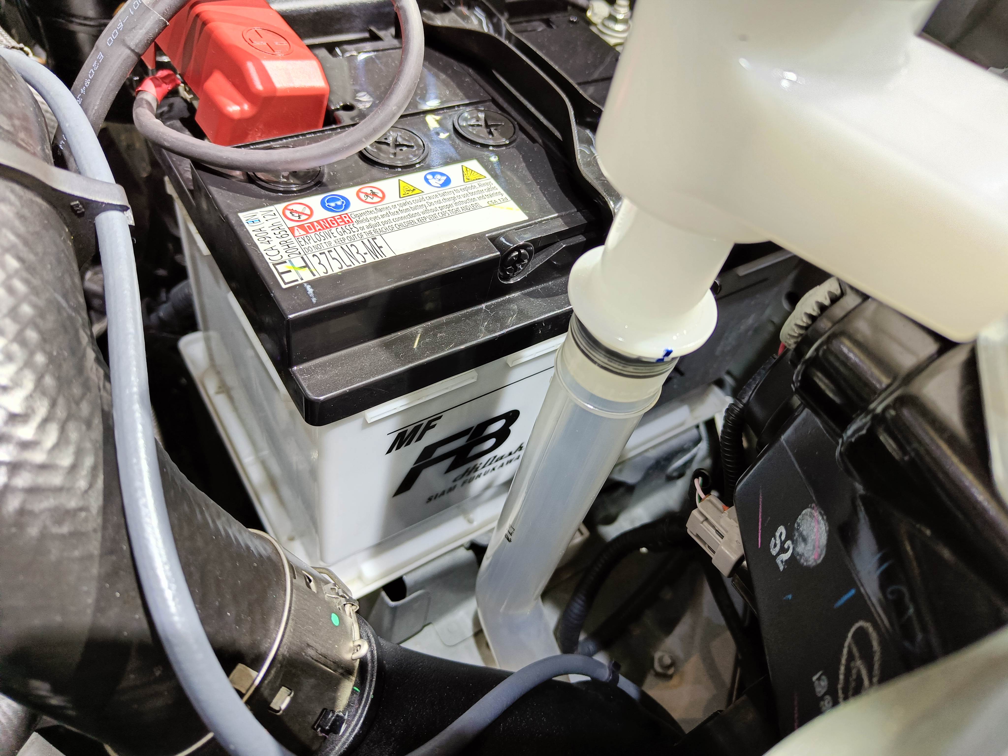 Penting Dipahami, Segini Umur Aki Kering dan Basah Pada Mobil