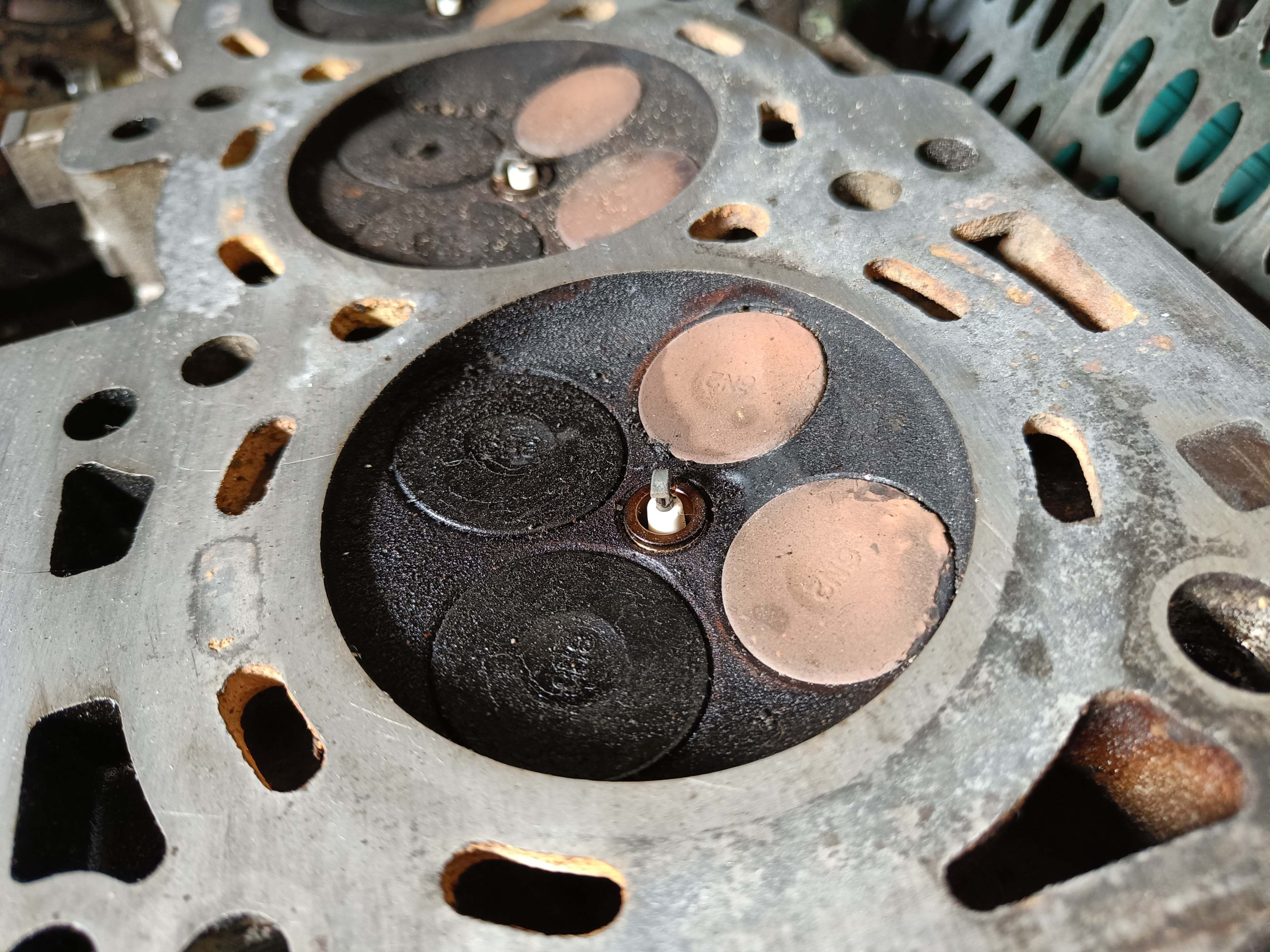 darurat, keramik, busi, busi mati, elektroda, Busi Mobil Mendadak Mati Saat Darurat, Begini Caranya Biar Hidup Lagi