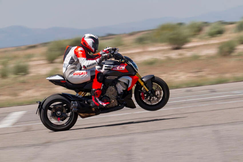 Ducati Rilis Diavel V4 RS Tenaga Beringas, 0-100 Km/jam Butuh 2.5 Detik Aja