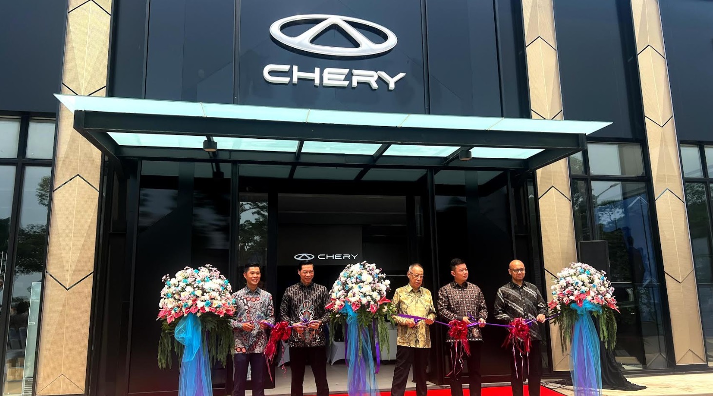 Chery Buka Dealer Baru di PIK 2, Ada Unit Test Drive Boleh Dicoba