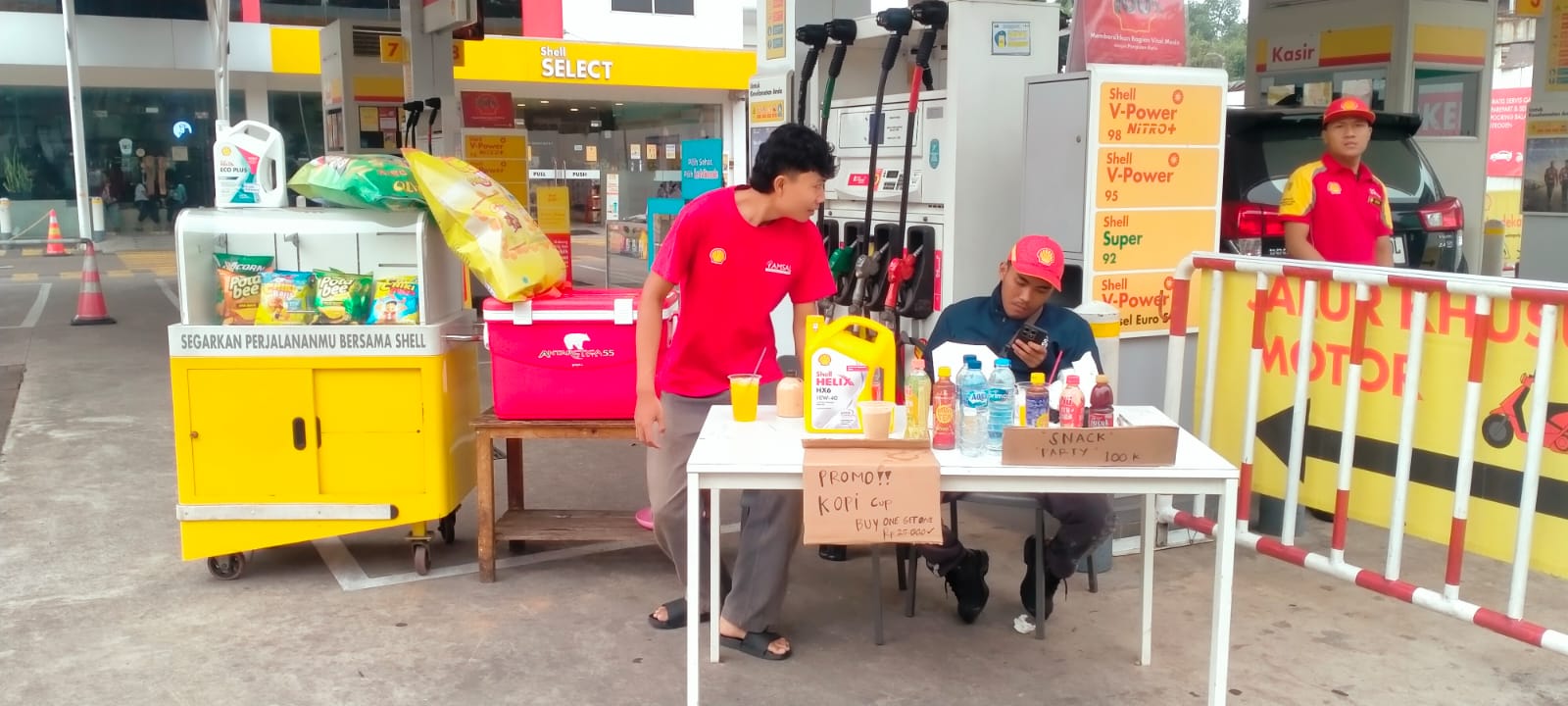 kopi, minuman, shell, jualan makanan, SPBU Shell, bensin shell, jualan kopi, bensin swasta, Bensin Kosong, Karyawan SPBU Shell Jualan Makanan dan Minuman